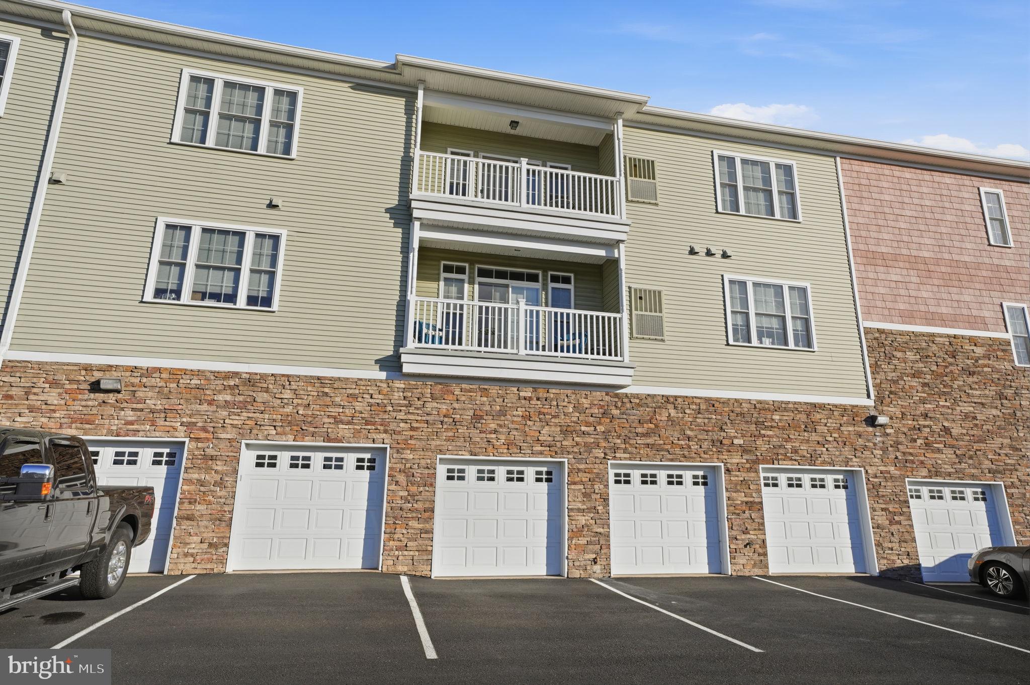 UPPER SOUTHAMPTON - Residential