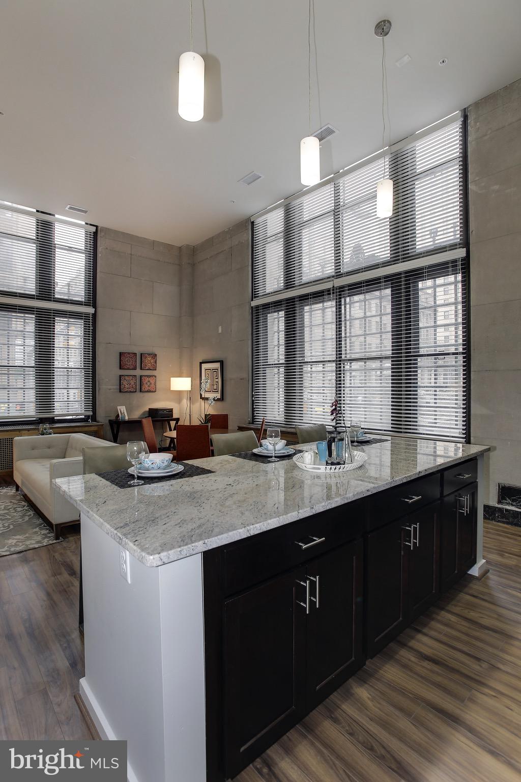 DOWNTOWN - Residential Lease