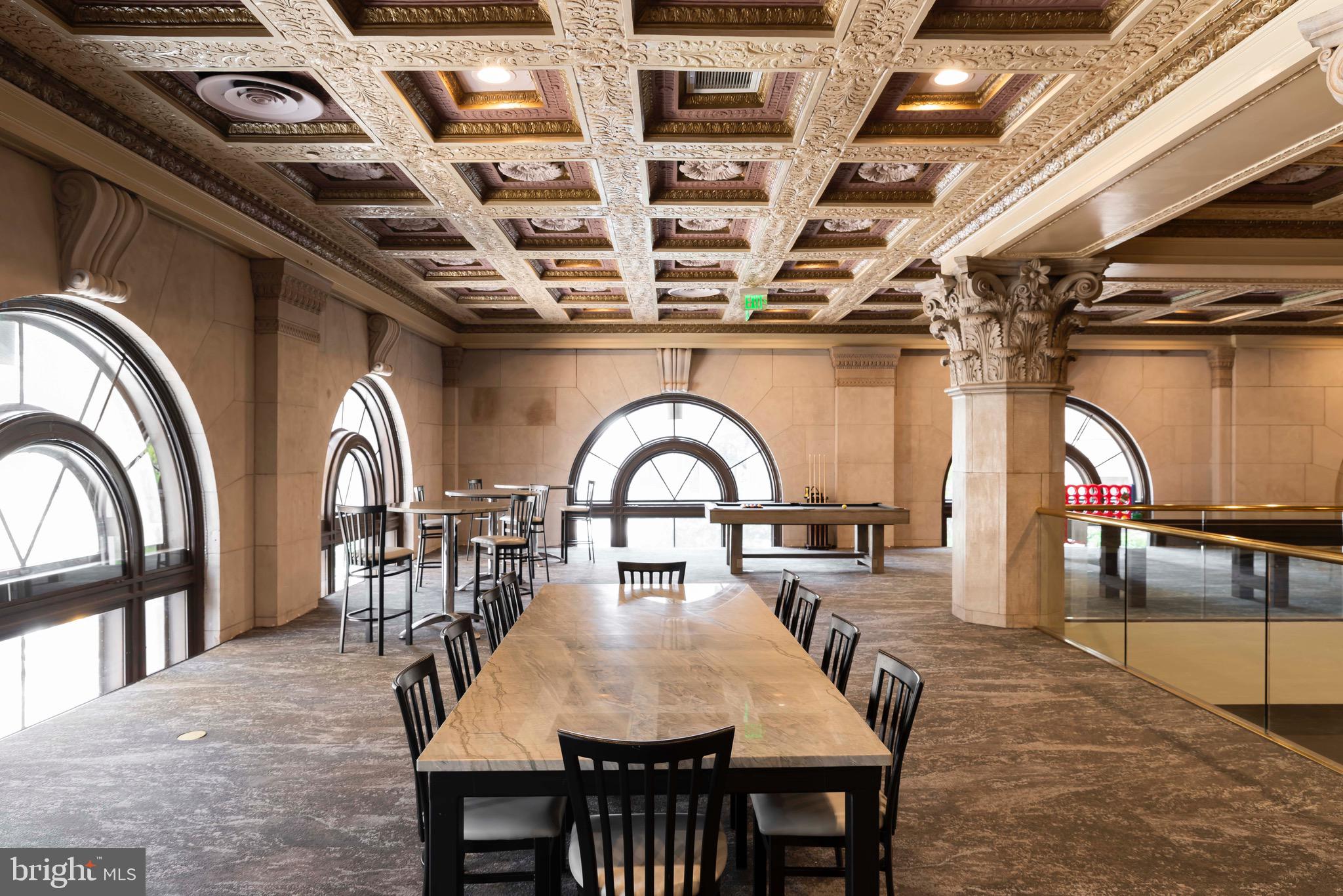 DOWNTOWN - Residential Lease