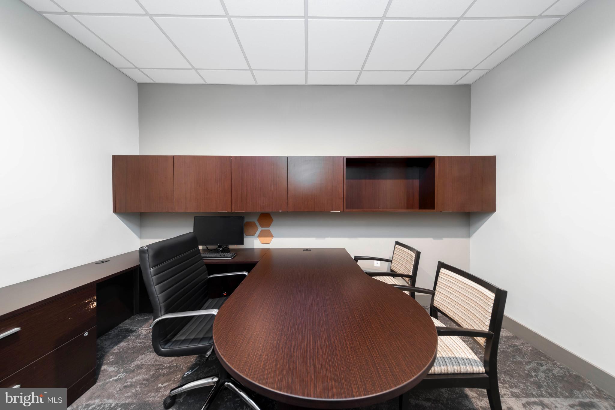 DOWNTOWN - Residential Lease