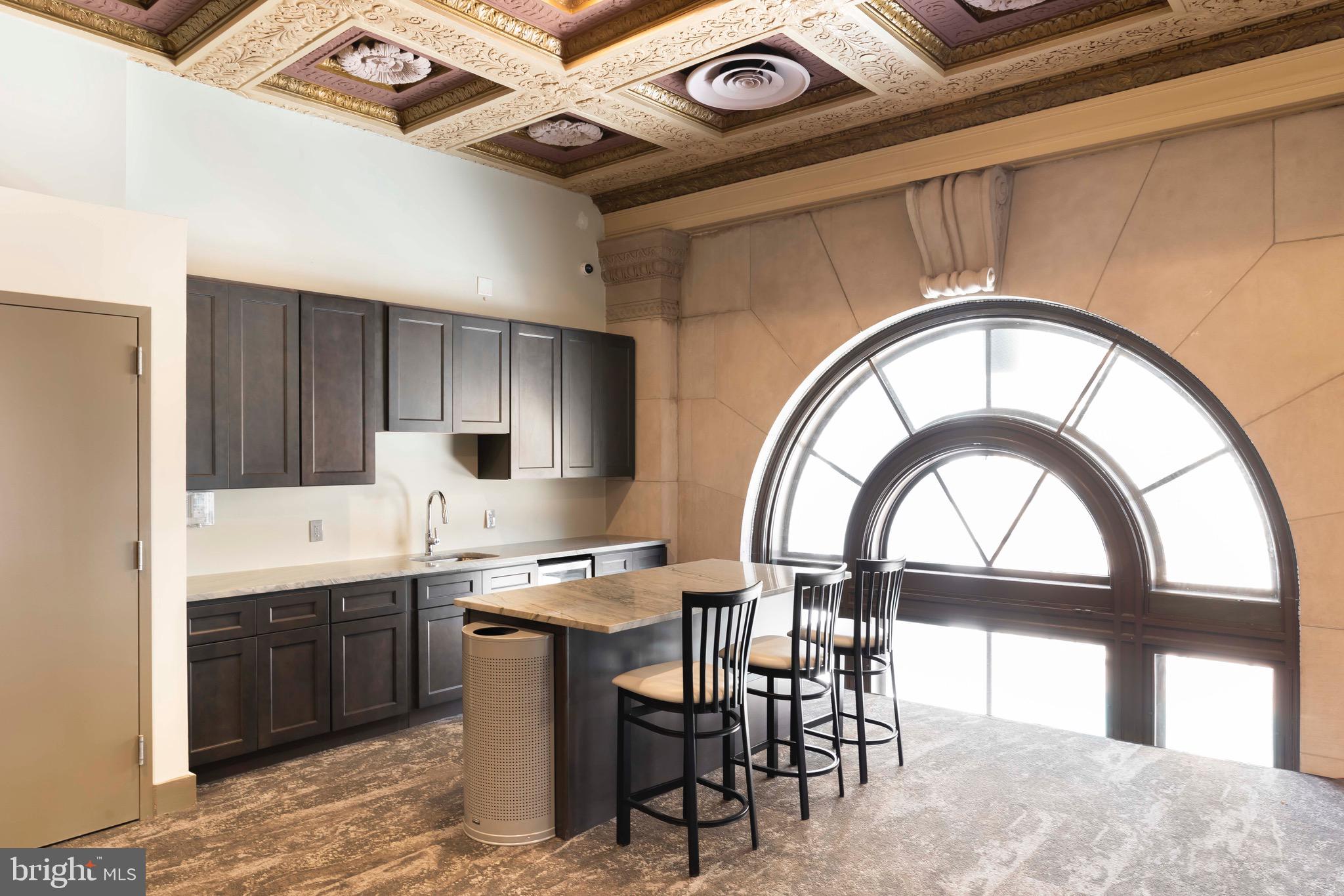DOWNTOWN - Residential Lease