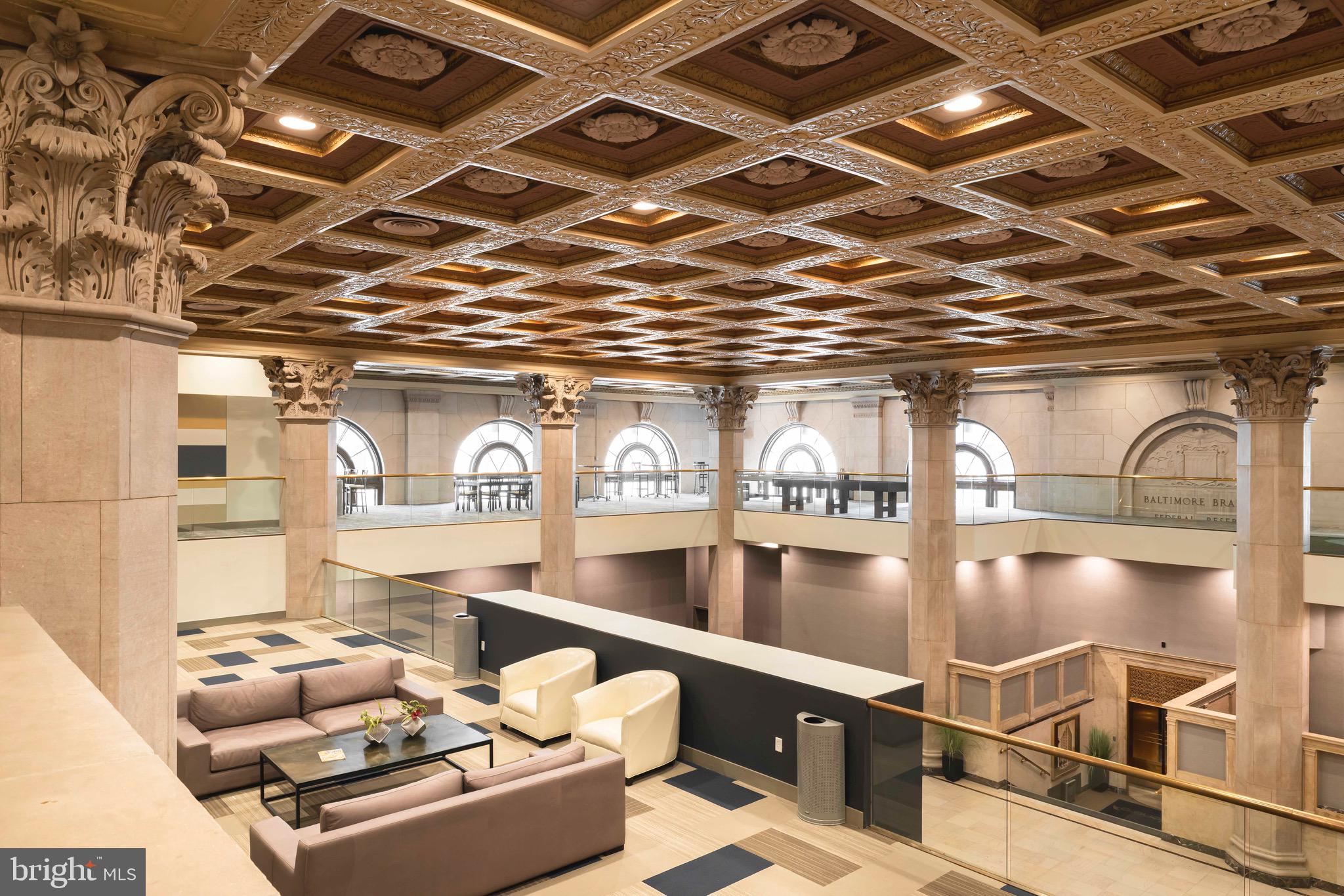 DOWNTOWN - Residential Lease