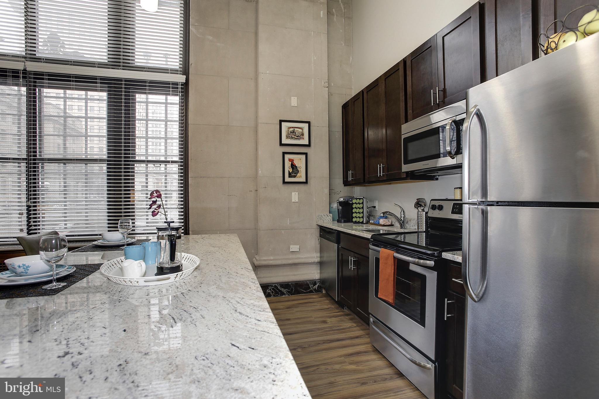 DOWNTOWN - Residential Lease