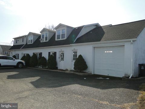 Multifamily For Sale - 650 E Broad Street<br/> QUAKERTOWN, PA 18951