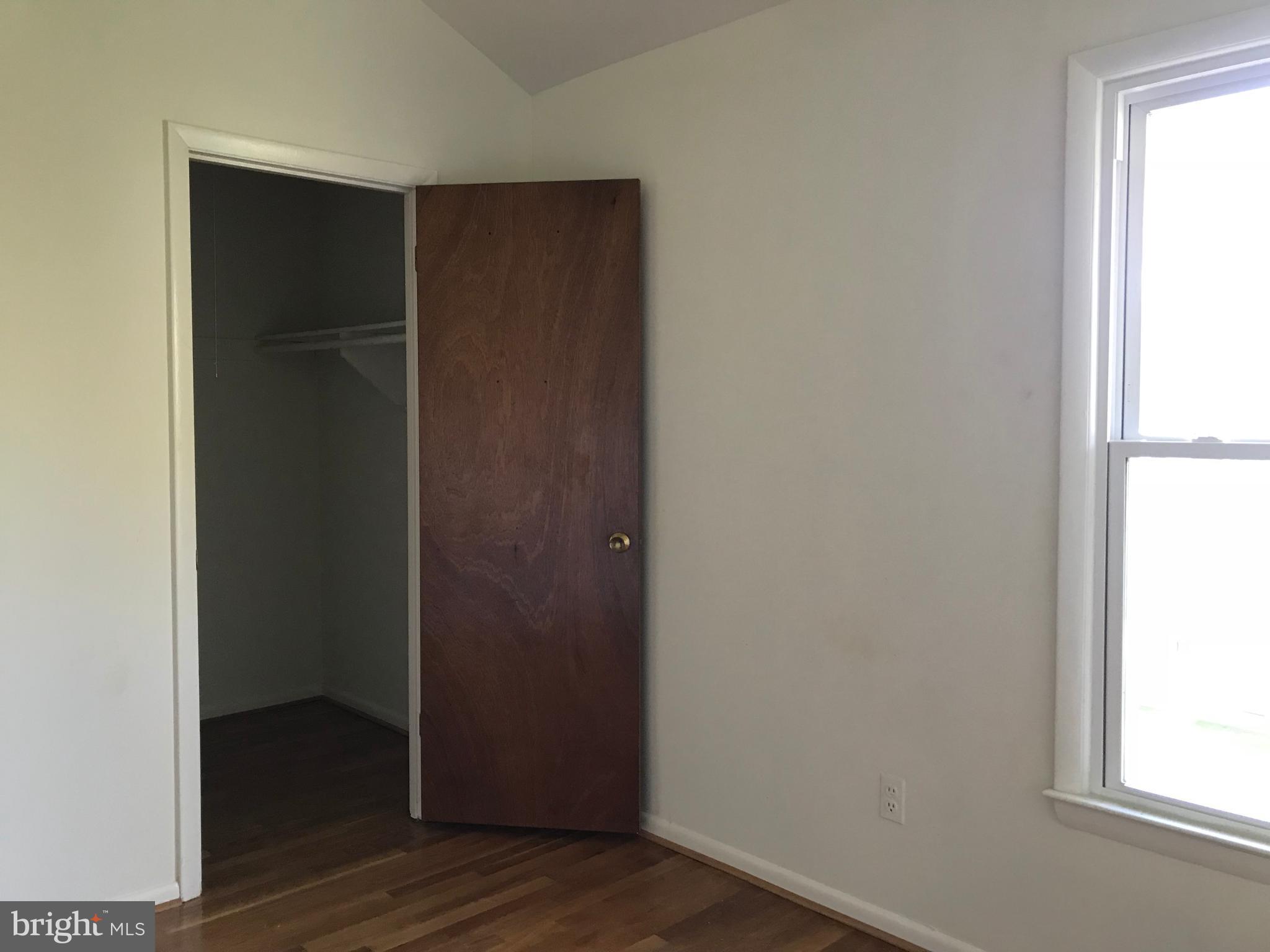 CANTERBURY RIDING - Residential Lease