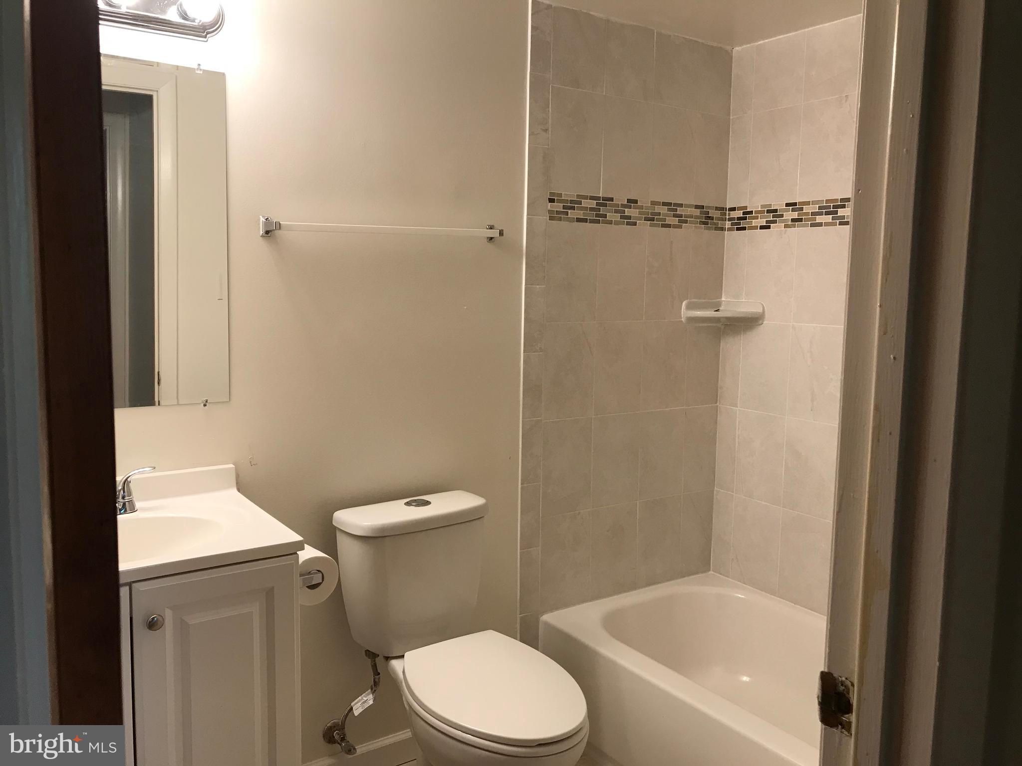 CANTERBURY RIDING - Residential Lease