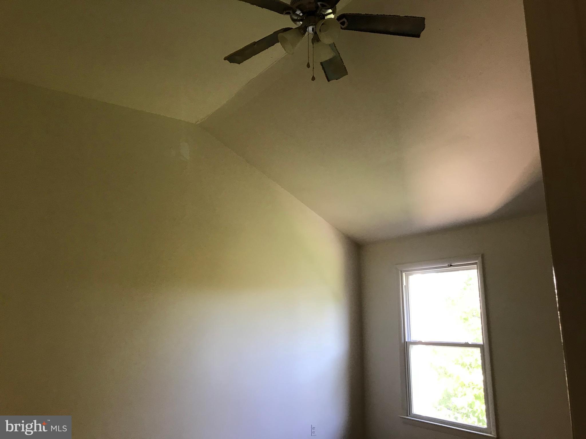 CANTERBURY RIDING - Residential Lease