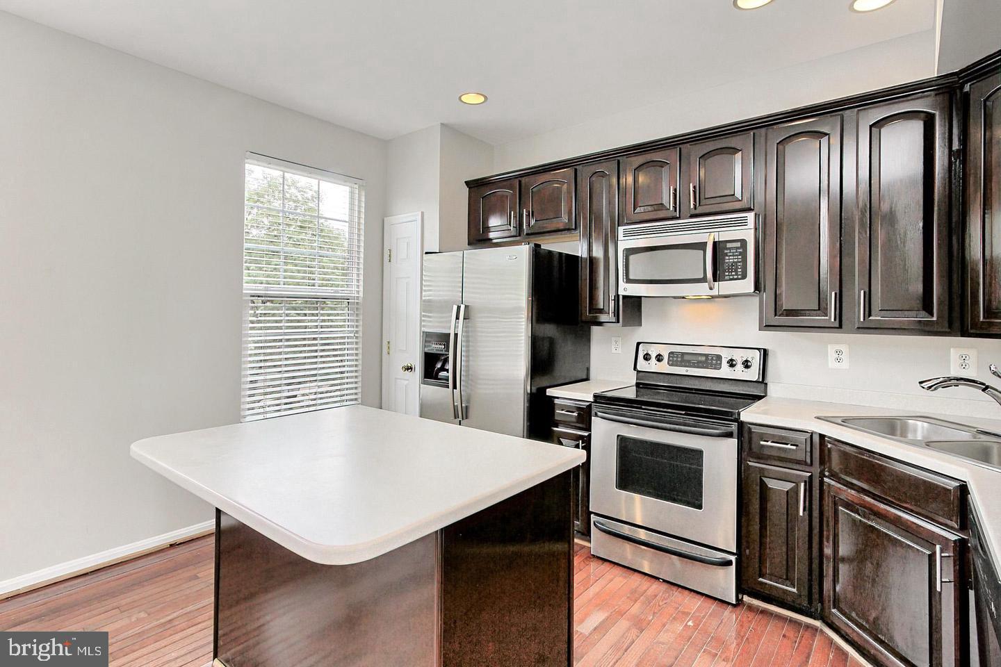 TOWNES AT CAMERON PARKE - Residential Lease