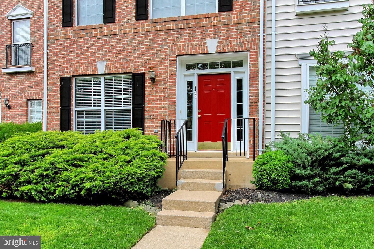 TOWNES AT CAMERON PARKE - Residential Lease