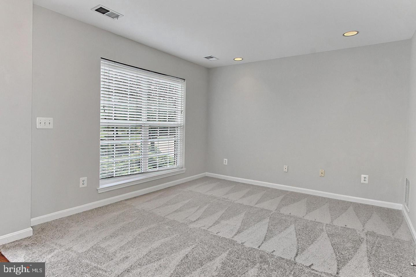 TOWNES AT CAMERON PARKE - Residential Lease