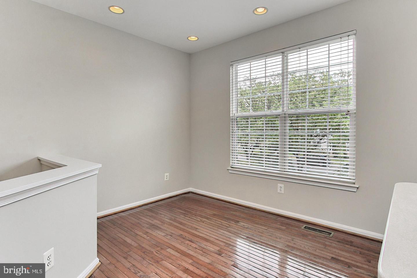 TOWNES AT CAMERON PARKE - Residential Lease