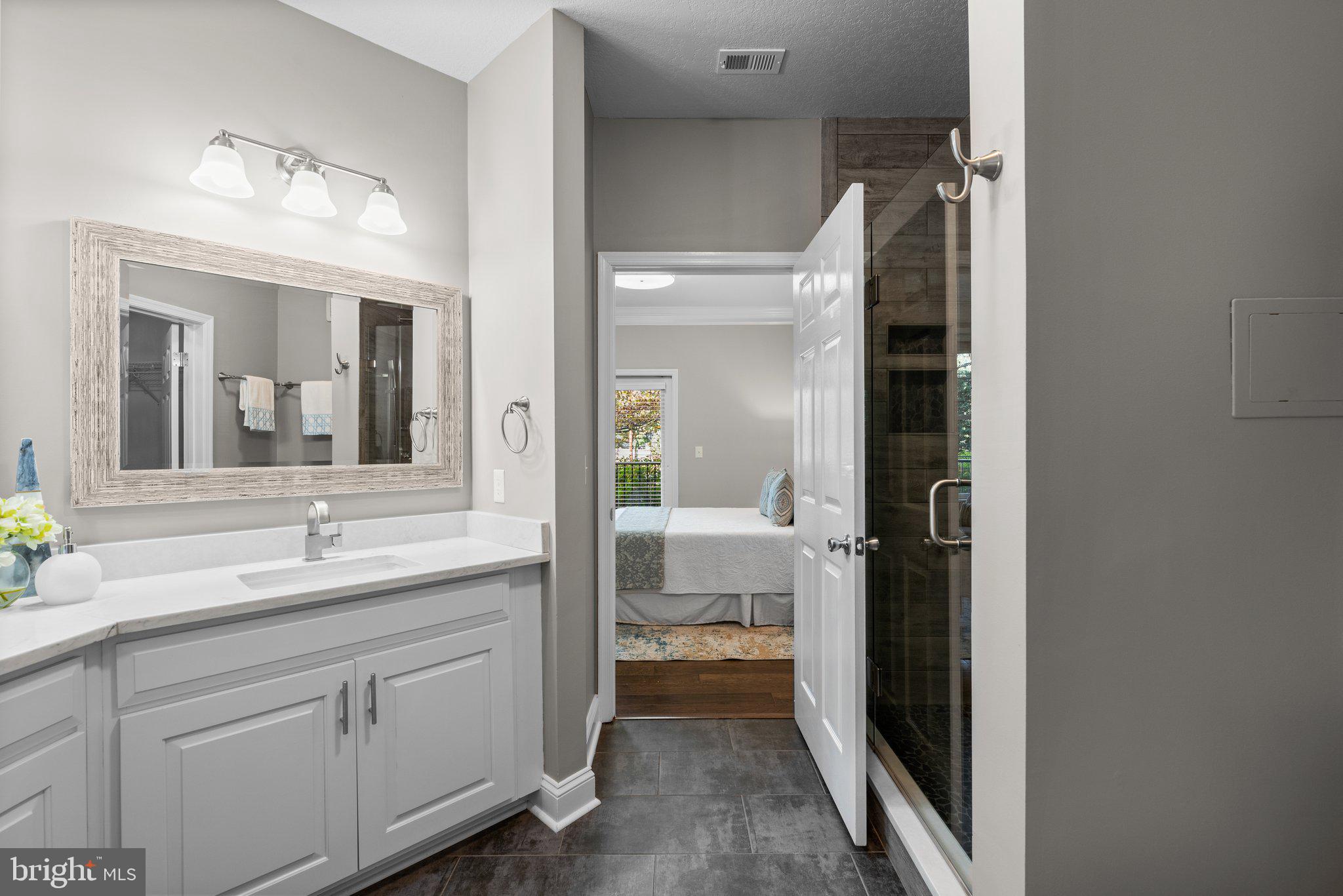 THE COLONNADE AT KENTLANDS - Residential