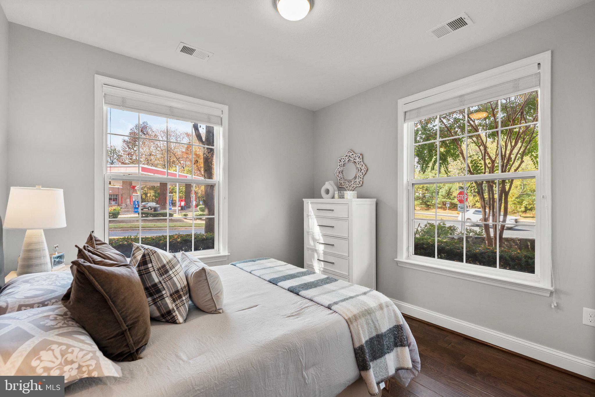 THE COLONNADE AT KENTLANDS - Residential