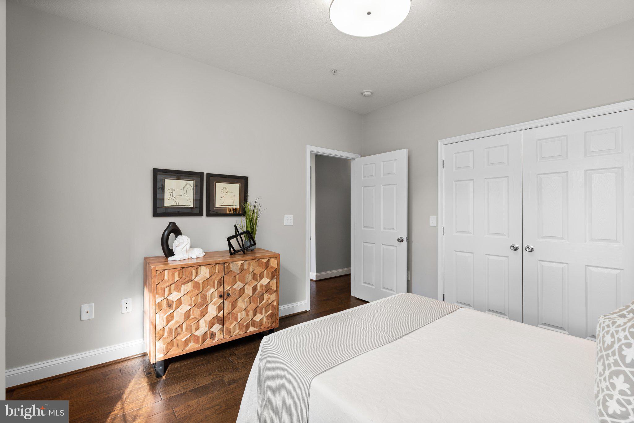 THE COLONNADE AT KENTLANDS - Residential