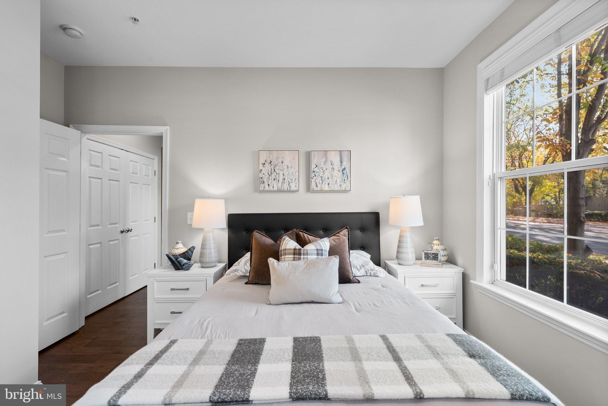 THE COLONNADE AT KENTLANDS - Residential