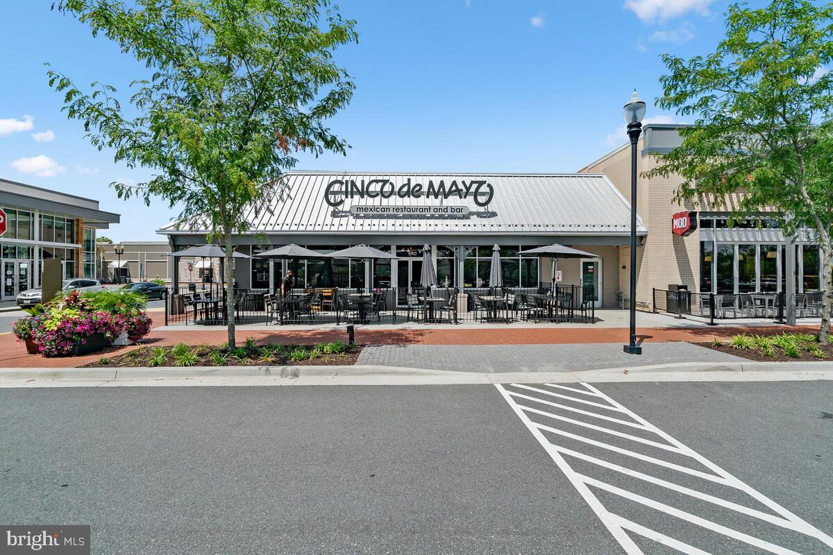 THE COLONNADE AT KENTLANDS - Residential