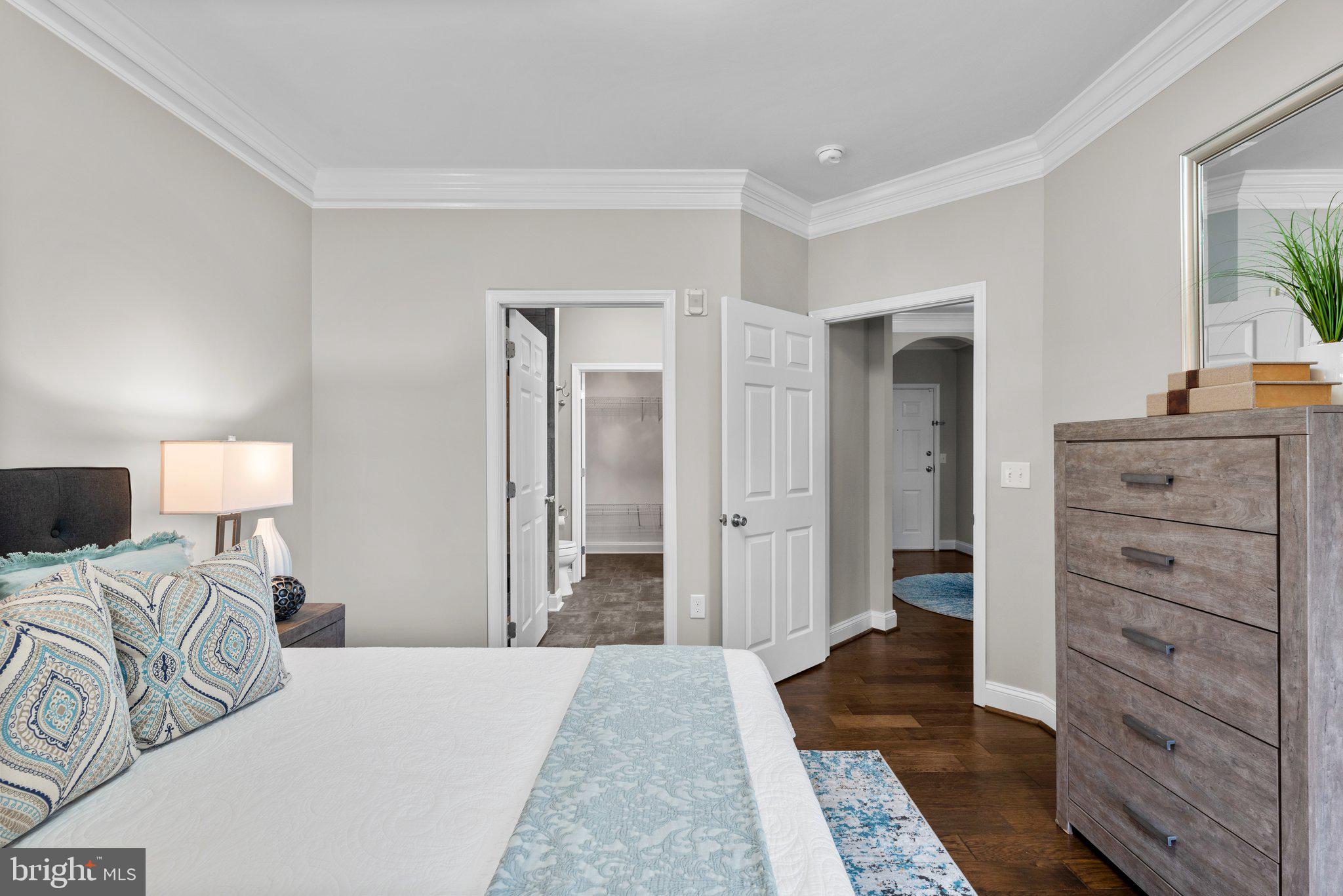 THE COLONNADE AT KENTLANDS - Residential