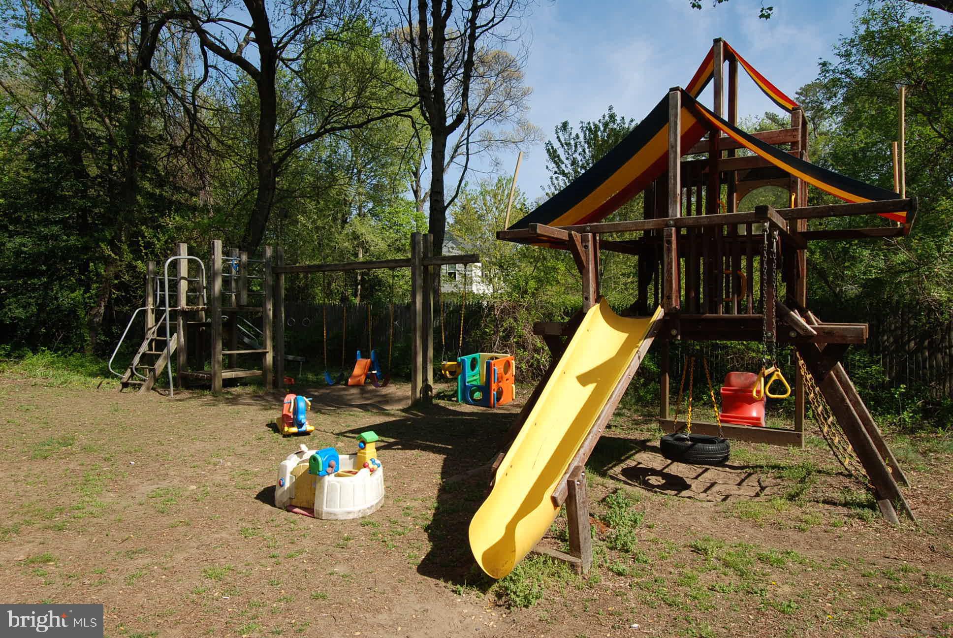 BUCKINGHAM ESTATES - Residential