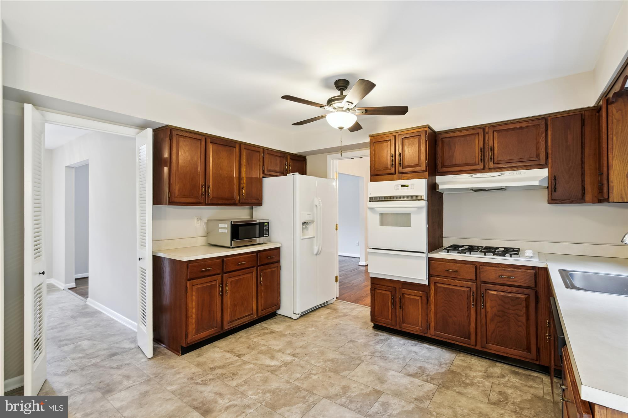 BUCKINGHAM ESTATES - Residential