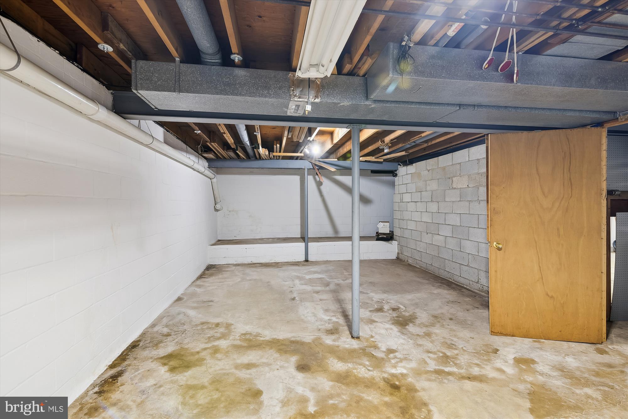 BUCKINGHAM ESTATES - Residential