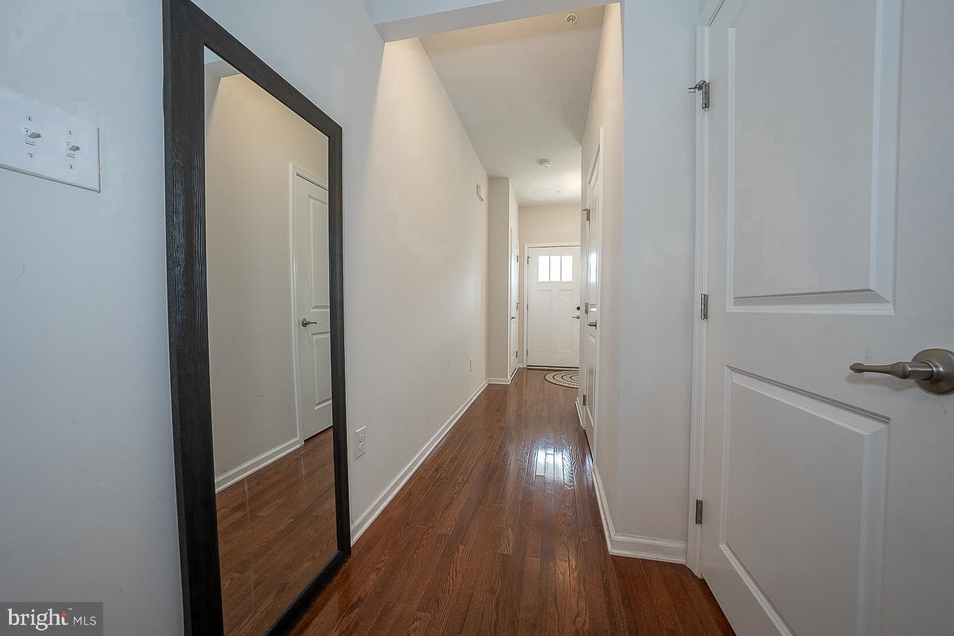 MONTGOMERY SQUARE - Residential Lease