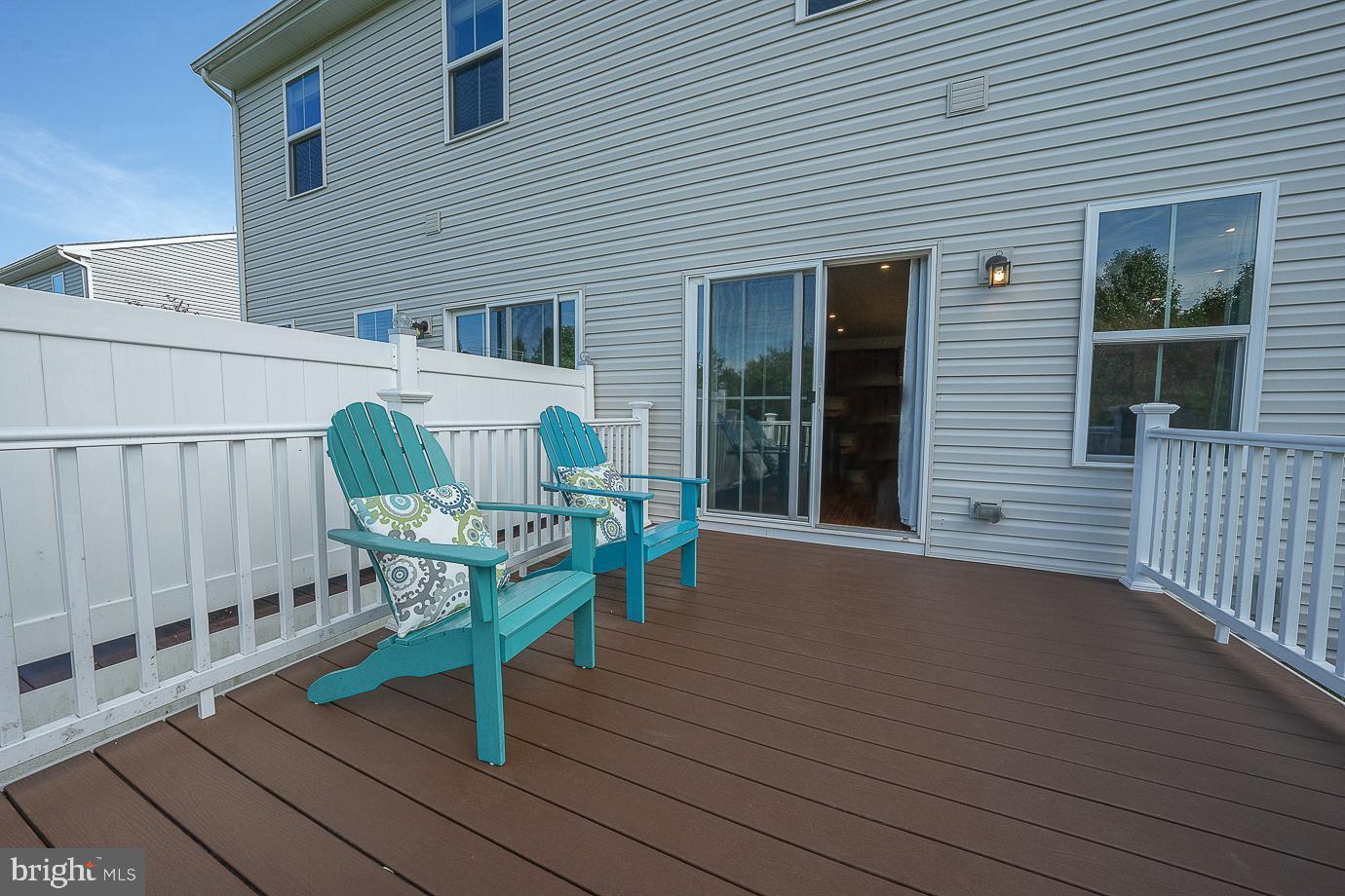 MONTGOMERY SQUARE - Residential Lease