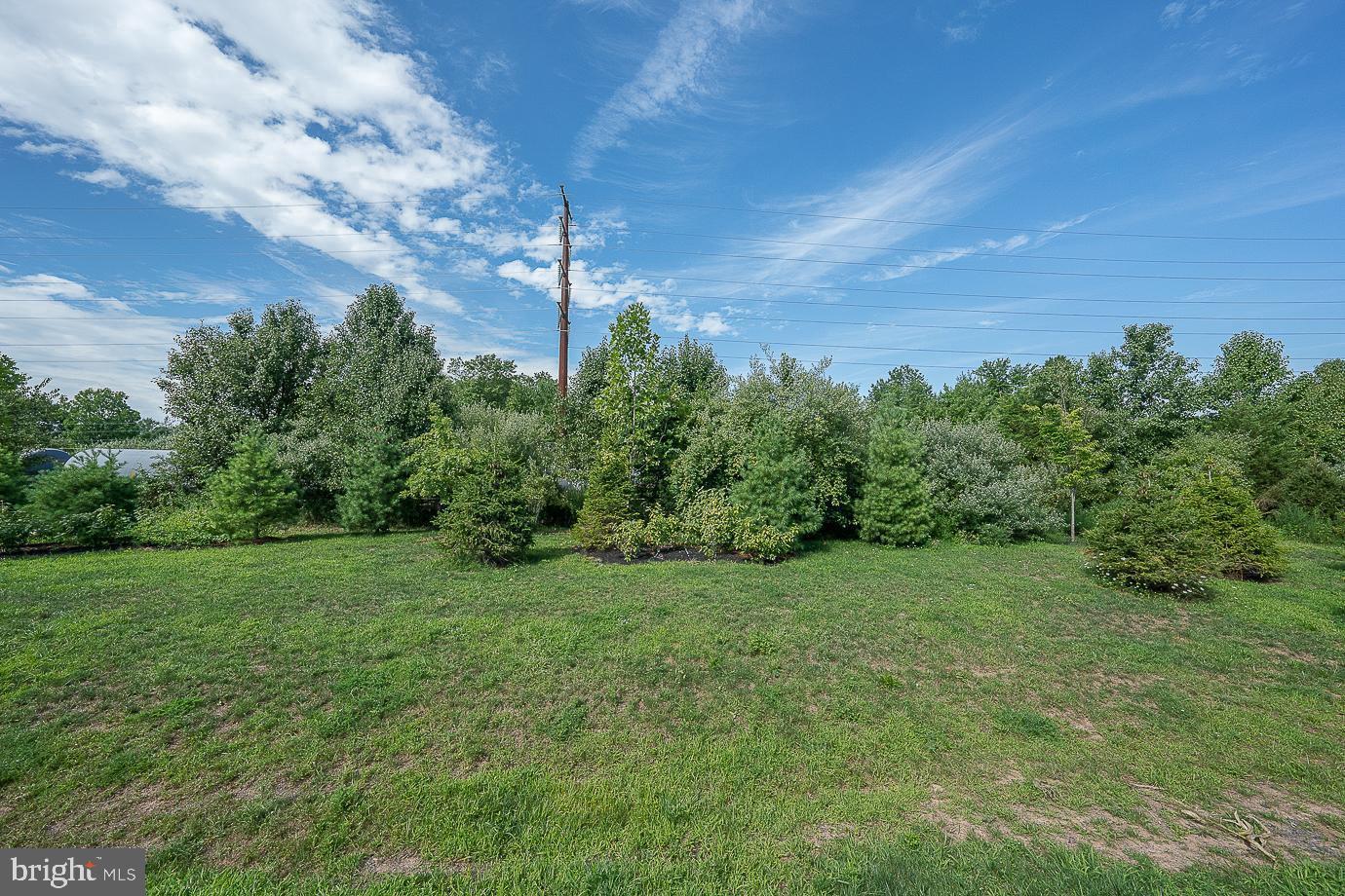 MONTGOMERY SQUARE - Residential Lease