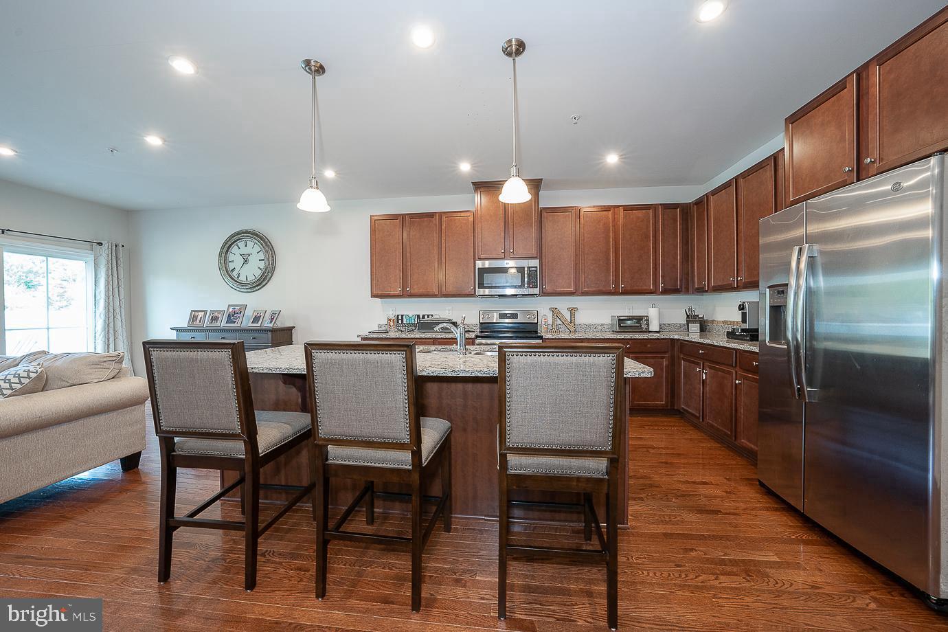 MONTGOMERY SQUARE - Residential Lease