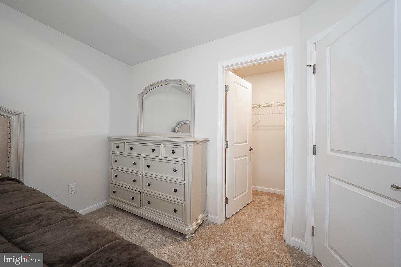 MONTGOMERY SQUARE - Residential Lease