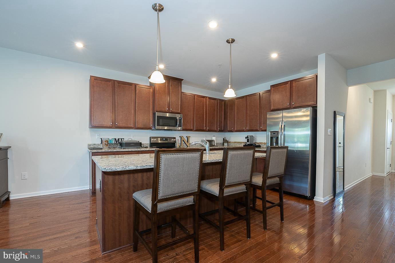 MONTGOMERY SQUARE - Residential Lease