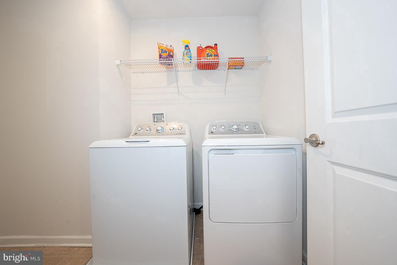 MONTGOMERY SQUARE - Residential Lease