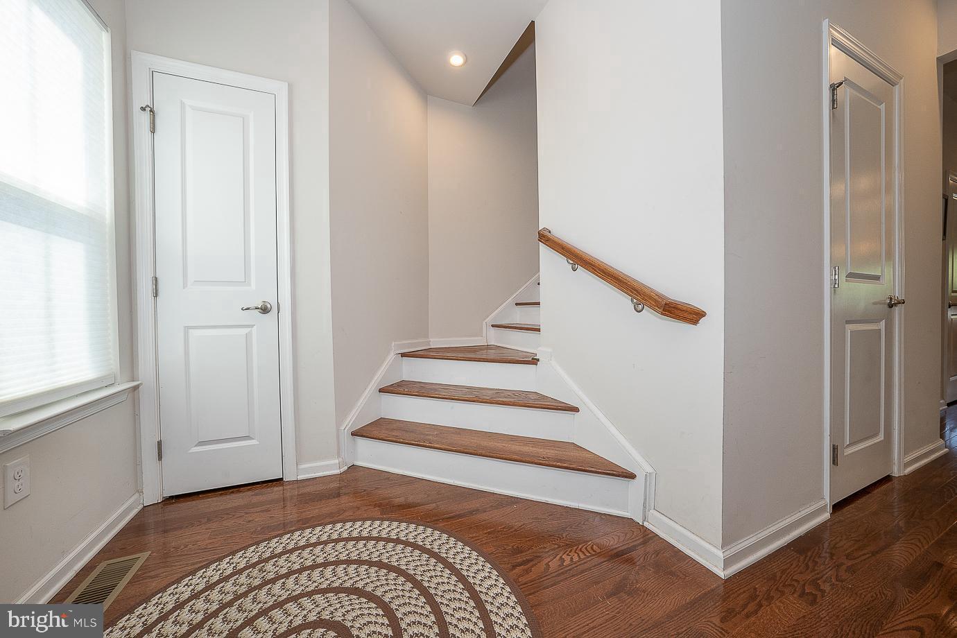 MONTGOMERY SQUARE - Residential Lease