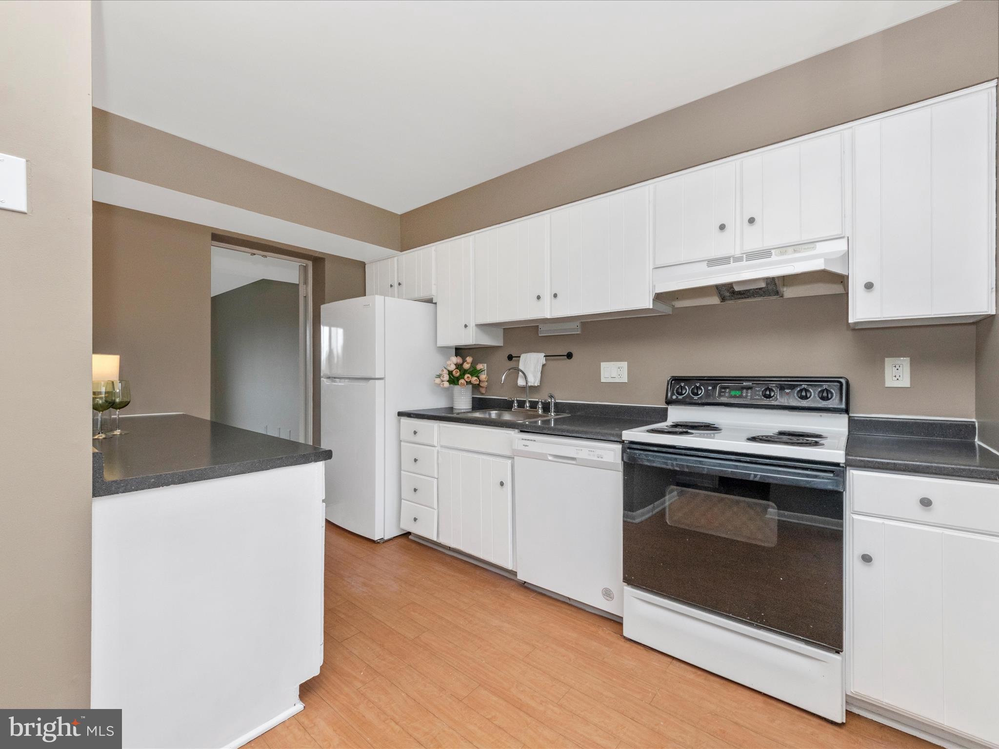 5843 HUNT HILL DRIVE 11-05