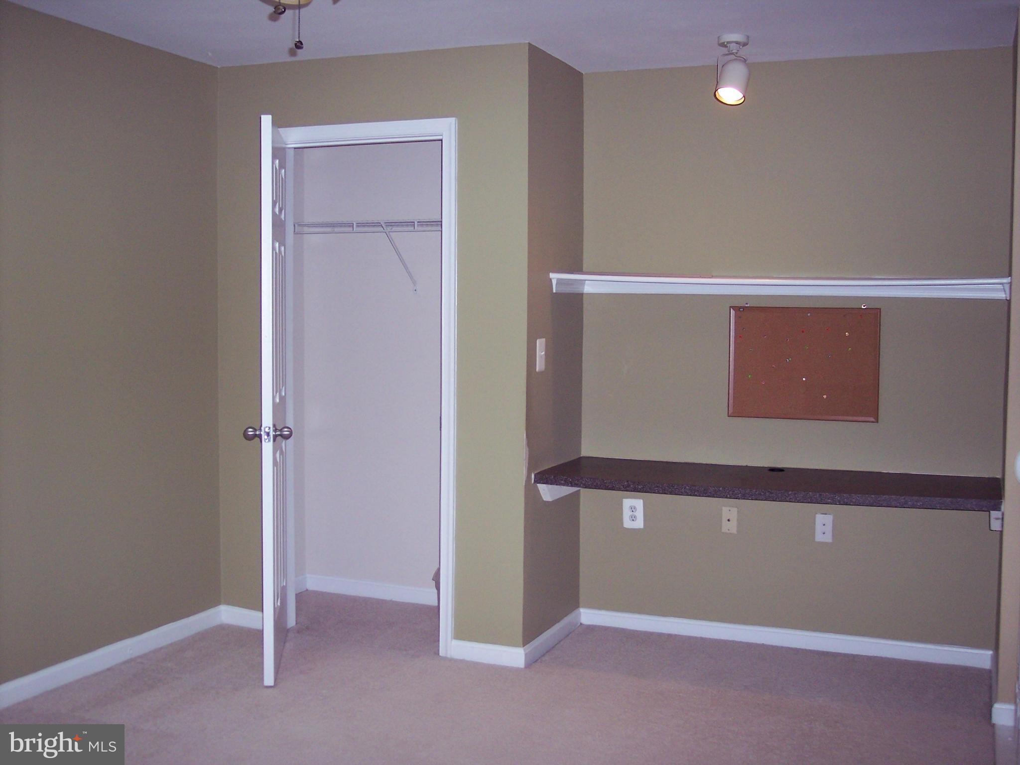 FAIRFAX RIDGE - Residential