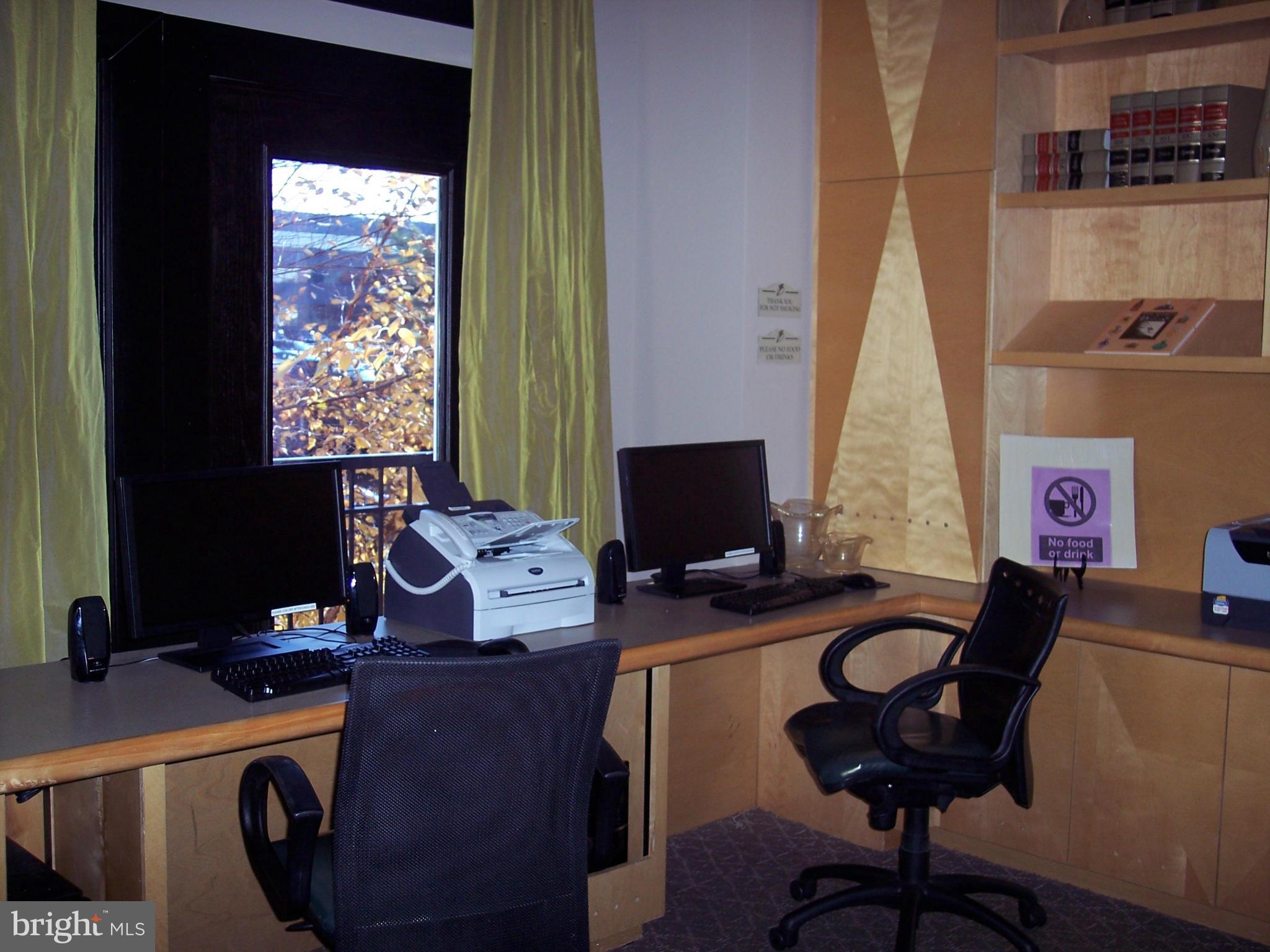 FAIRFAX RIDGE - Residential