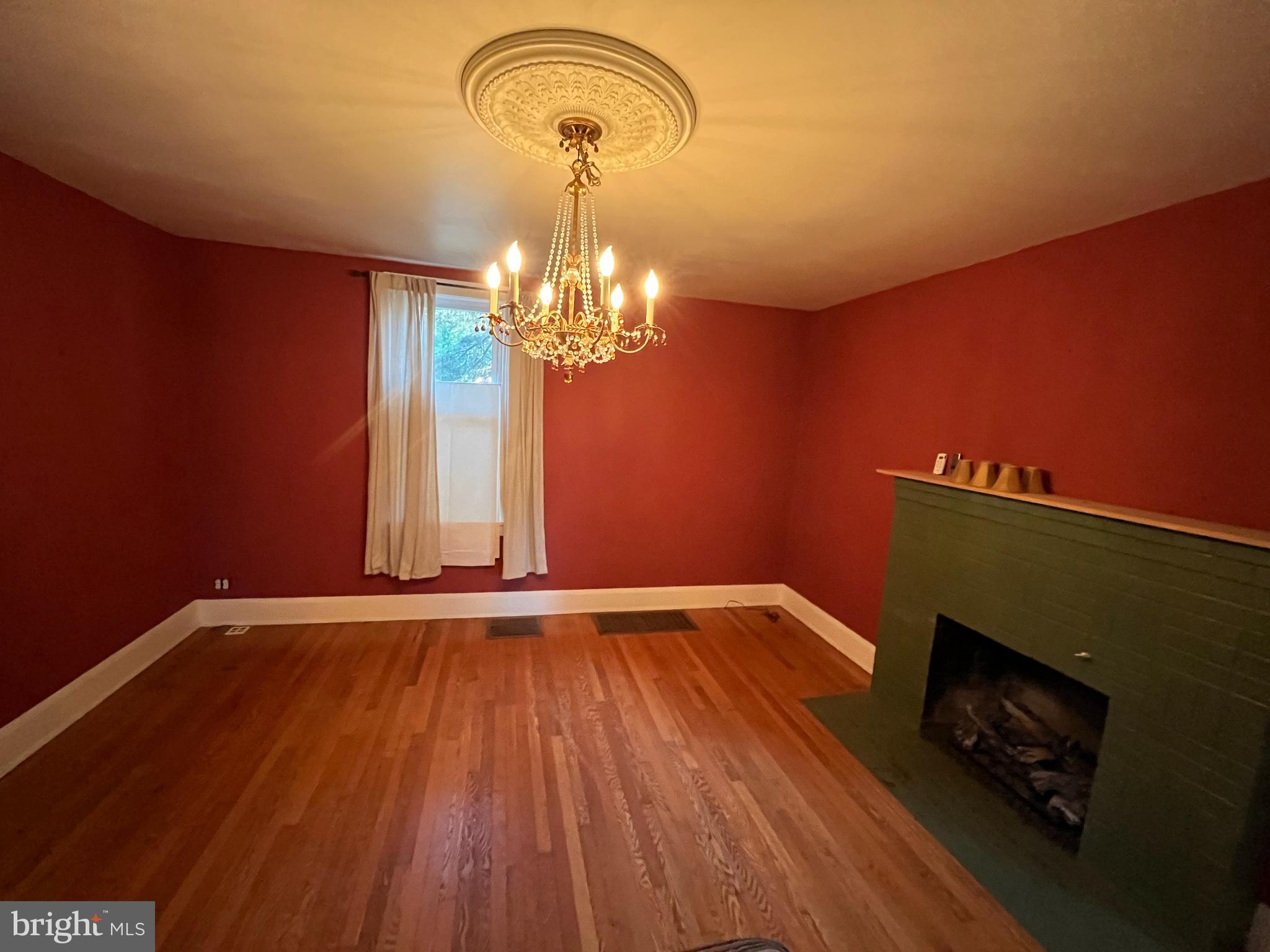 WEST SIDE - Residential