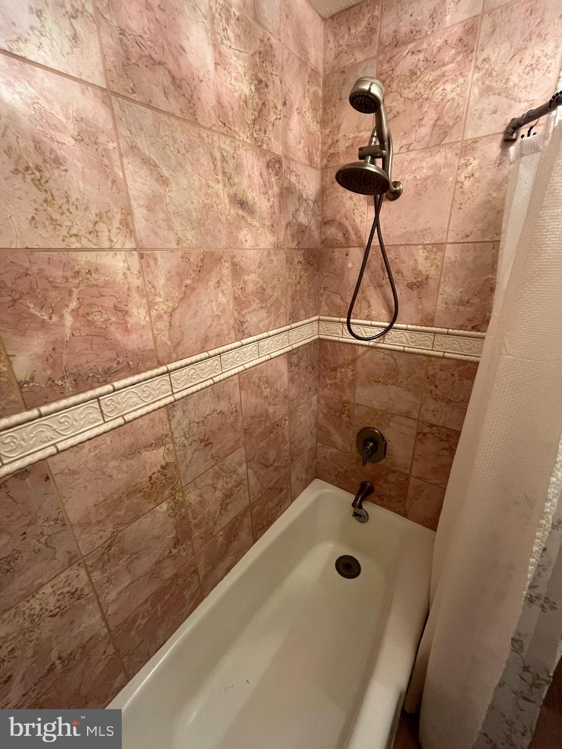 WEST SIDE - Residential