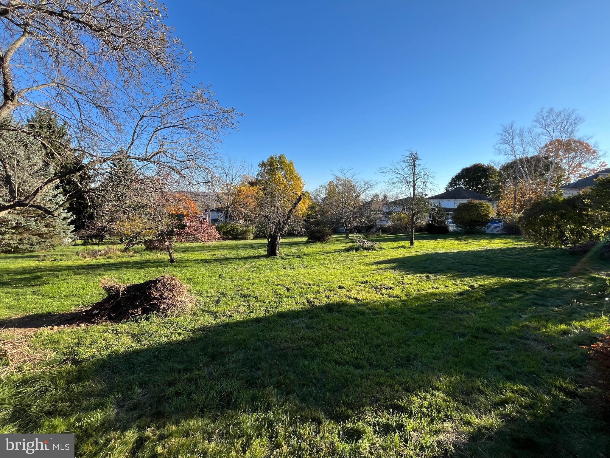 WEST SIDE - Residential