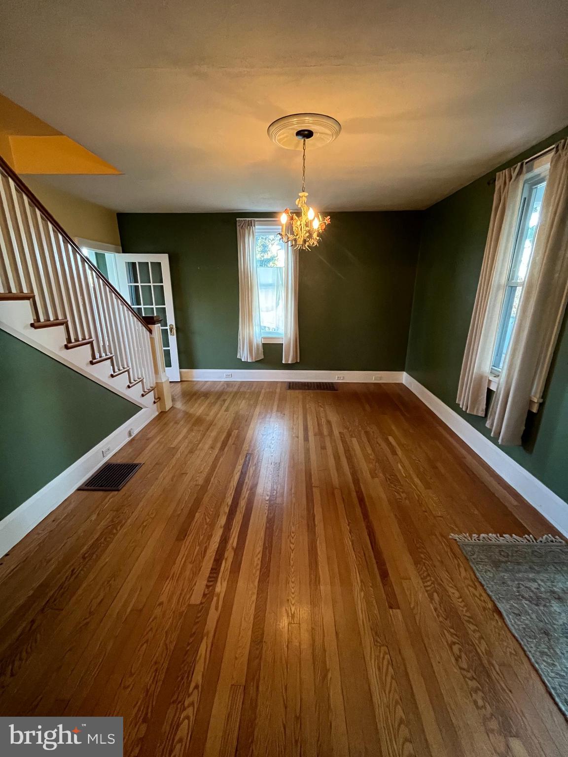 WEST SIDE - Residential