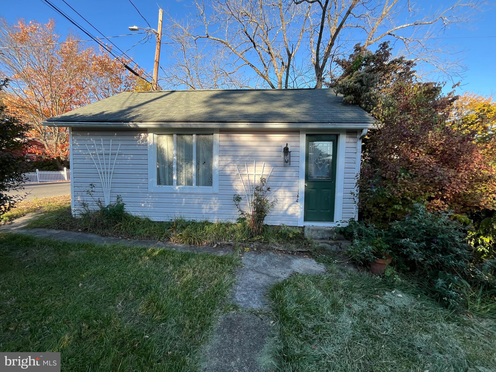 WEST SIDE - Residential