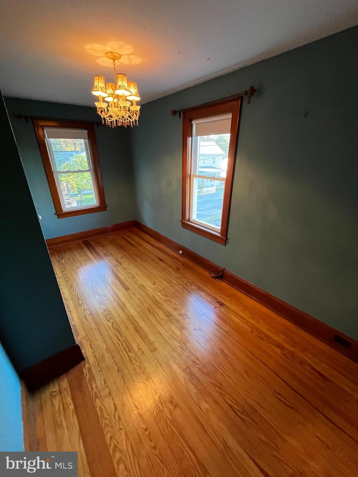 WEST SIDE - Residential