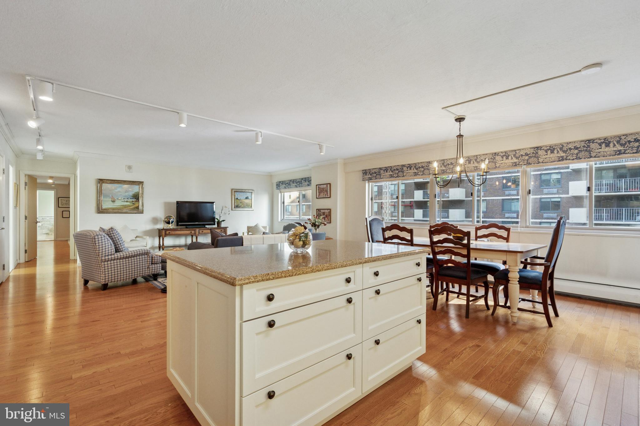 RITTENHOUSE SQUARE - Residential