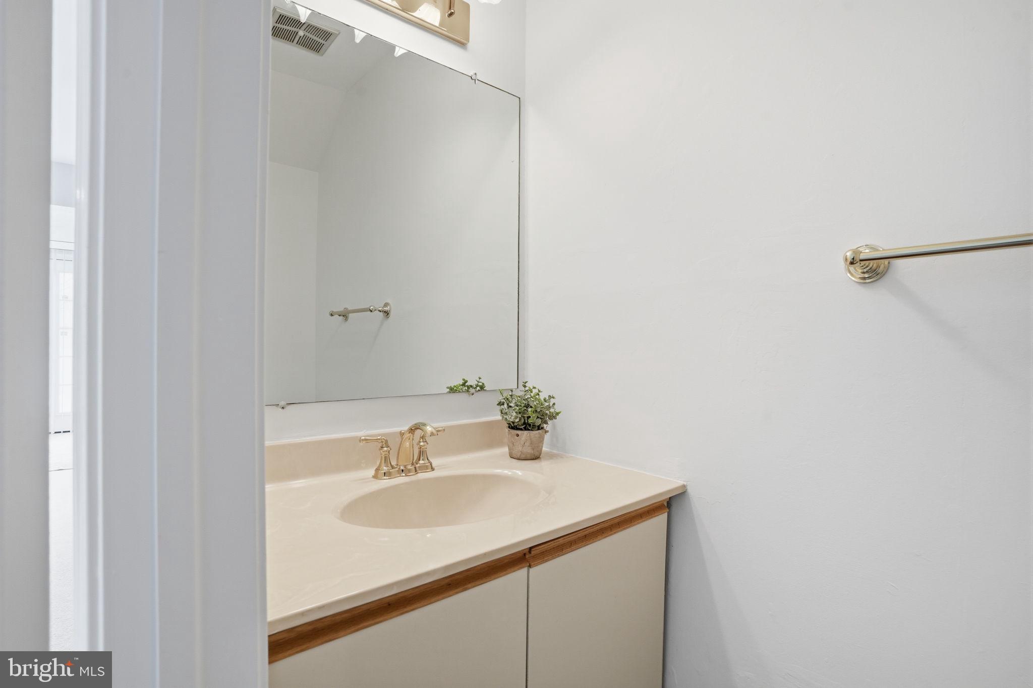 LIBERTY SQUARE - Residential