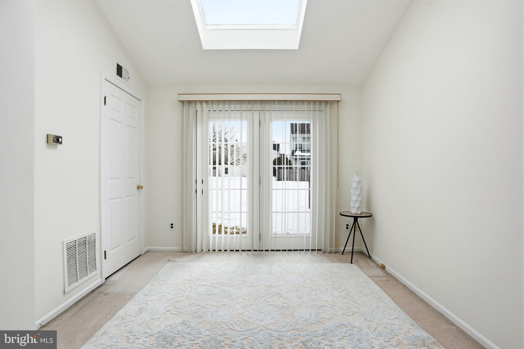 LIBERTY SQUARE - Residential