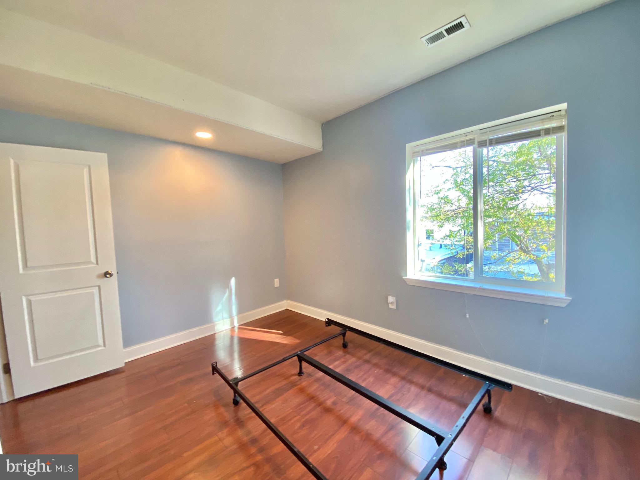 FAIRMOUNT - Residential Lease