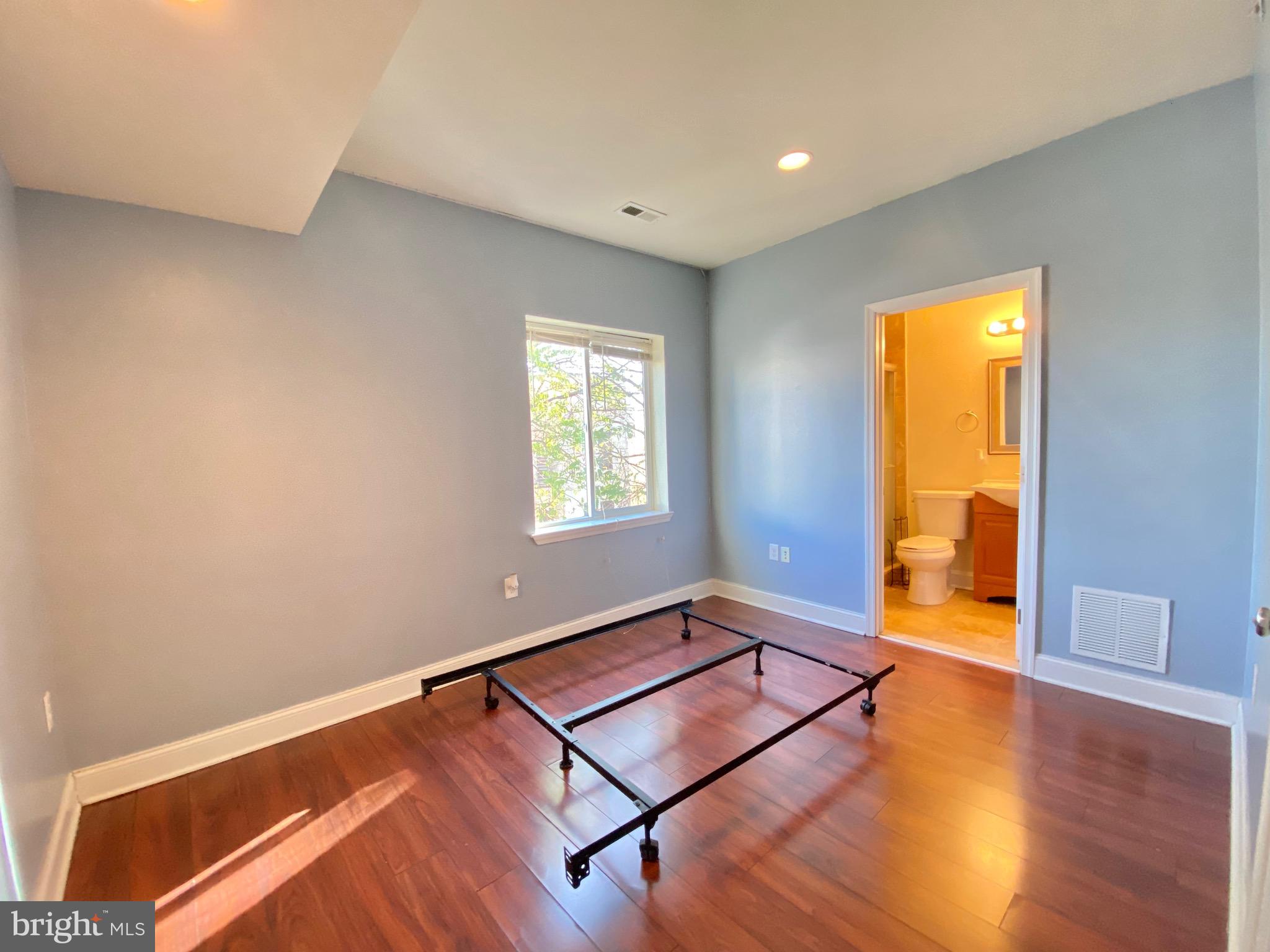 FAIRMOUNT - Residential Lease