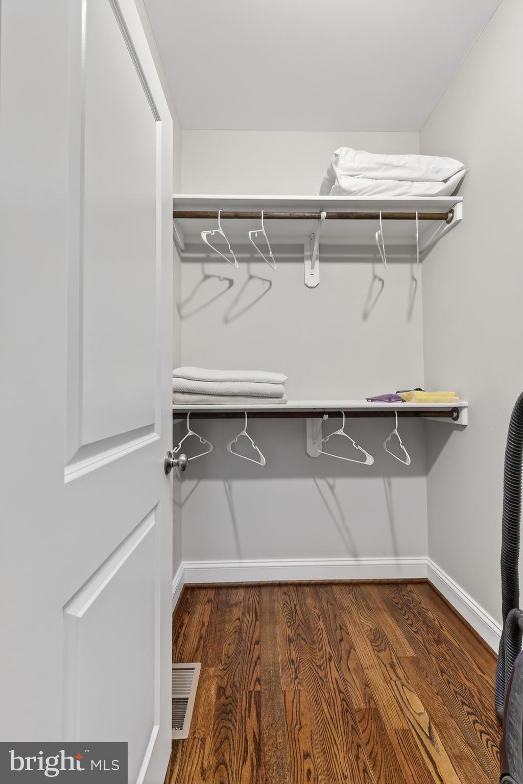 FAIRVIEW - Residential