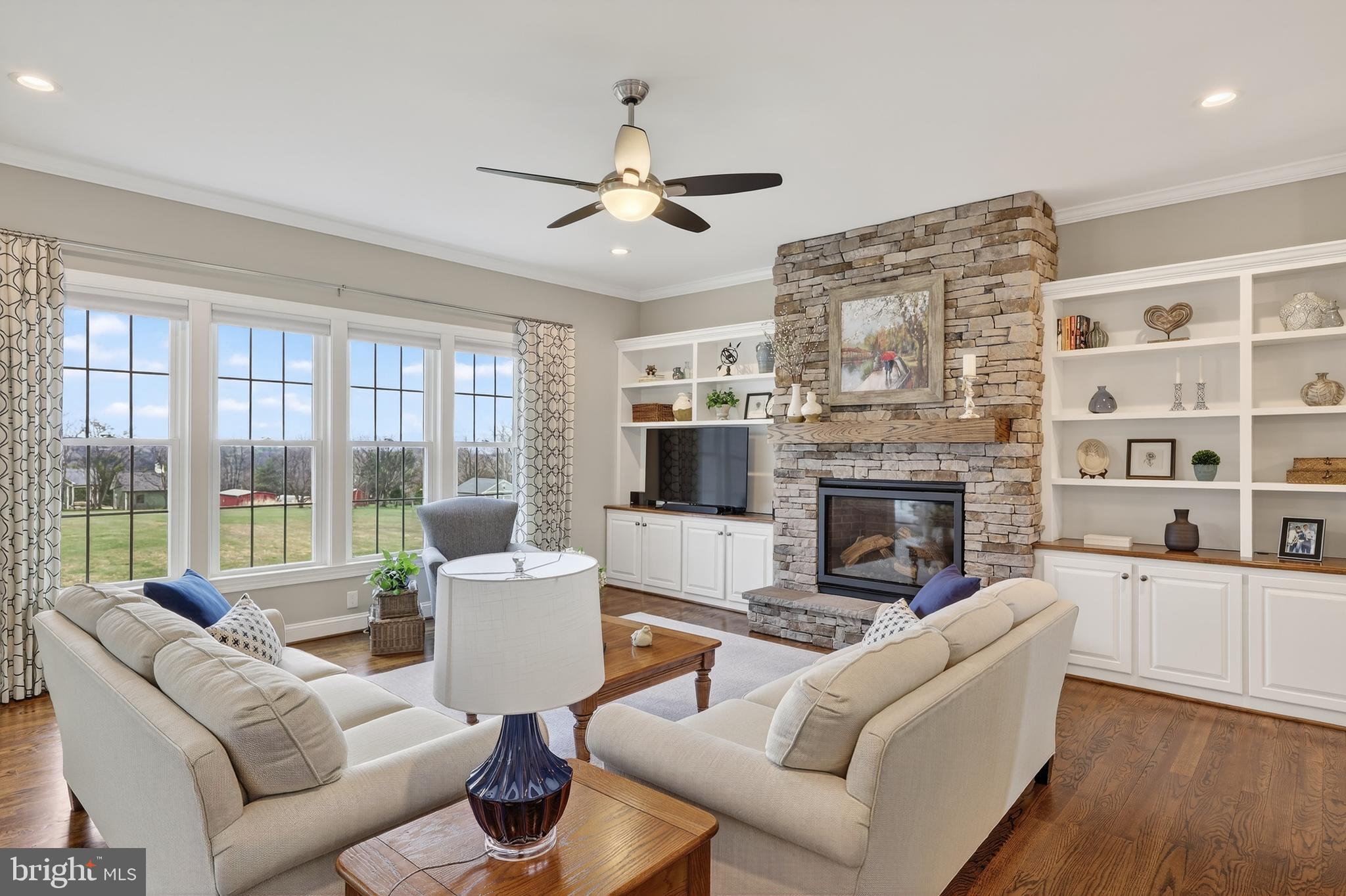 FAIRVIEW - Residential