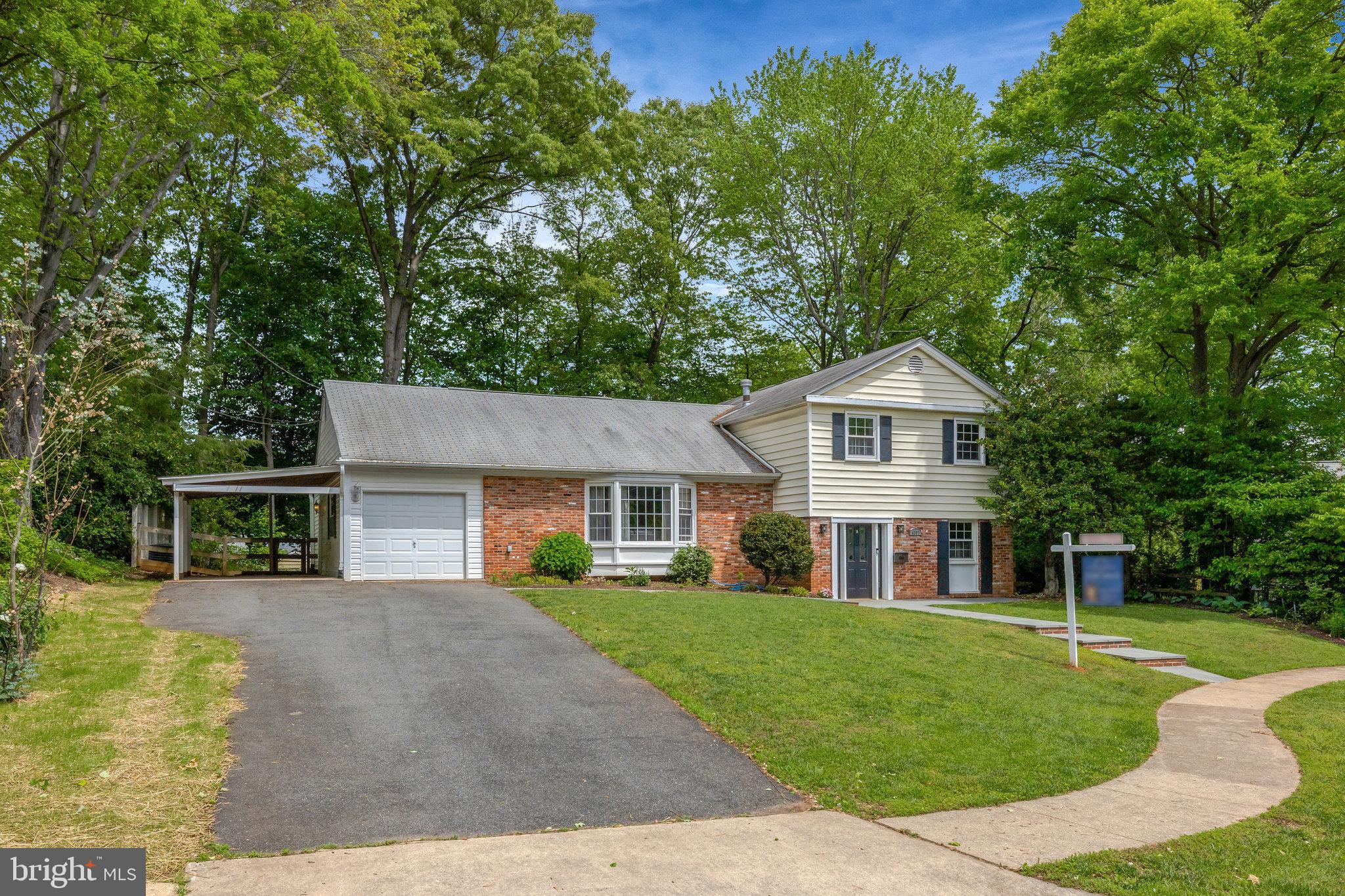 4303 S VALIANT COURT