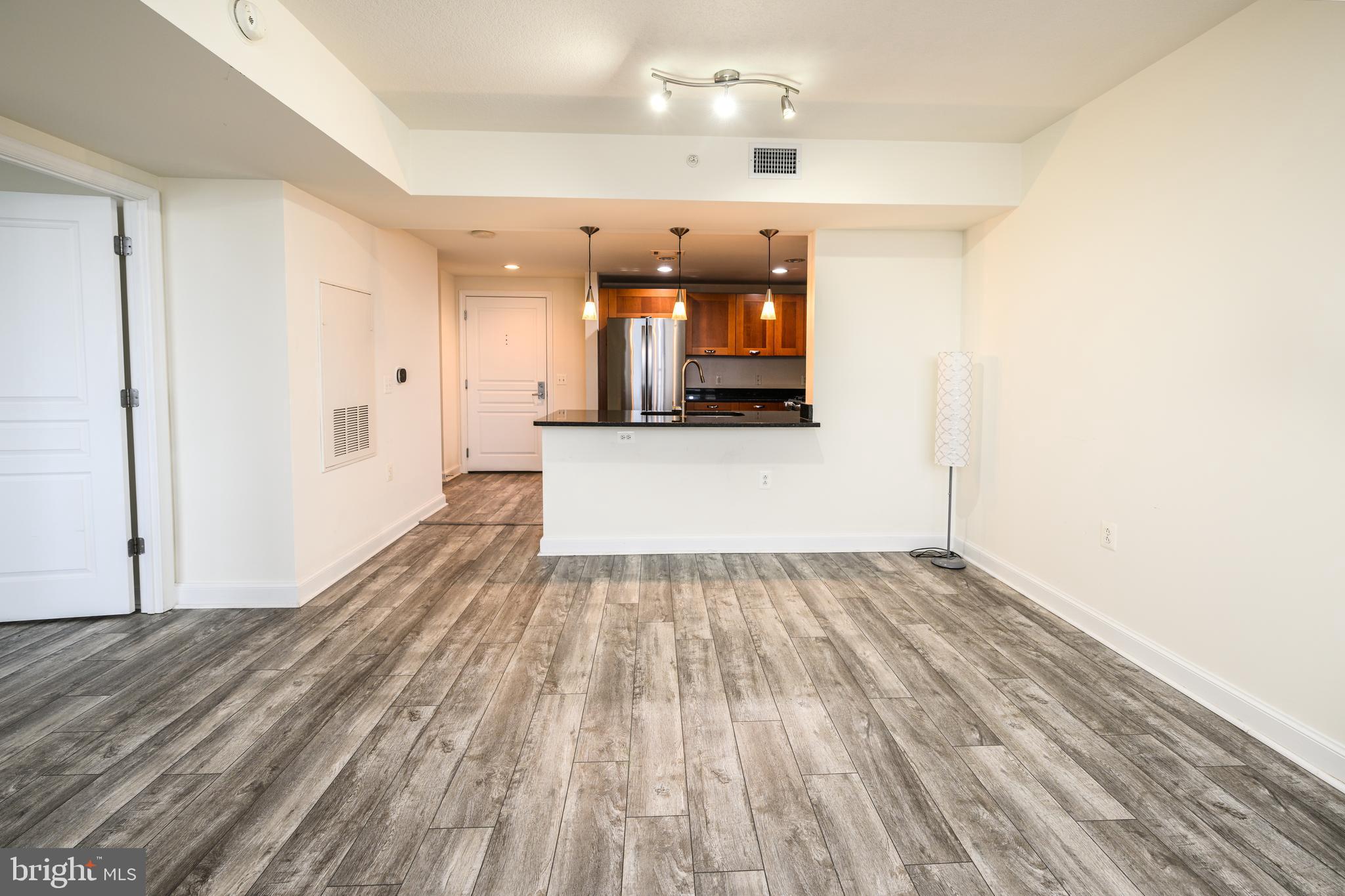 2451 MIDTOWN AVENUE 707
